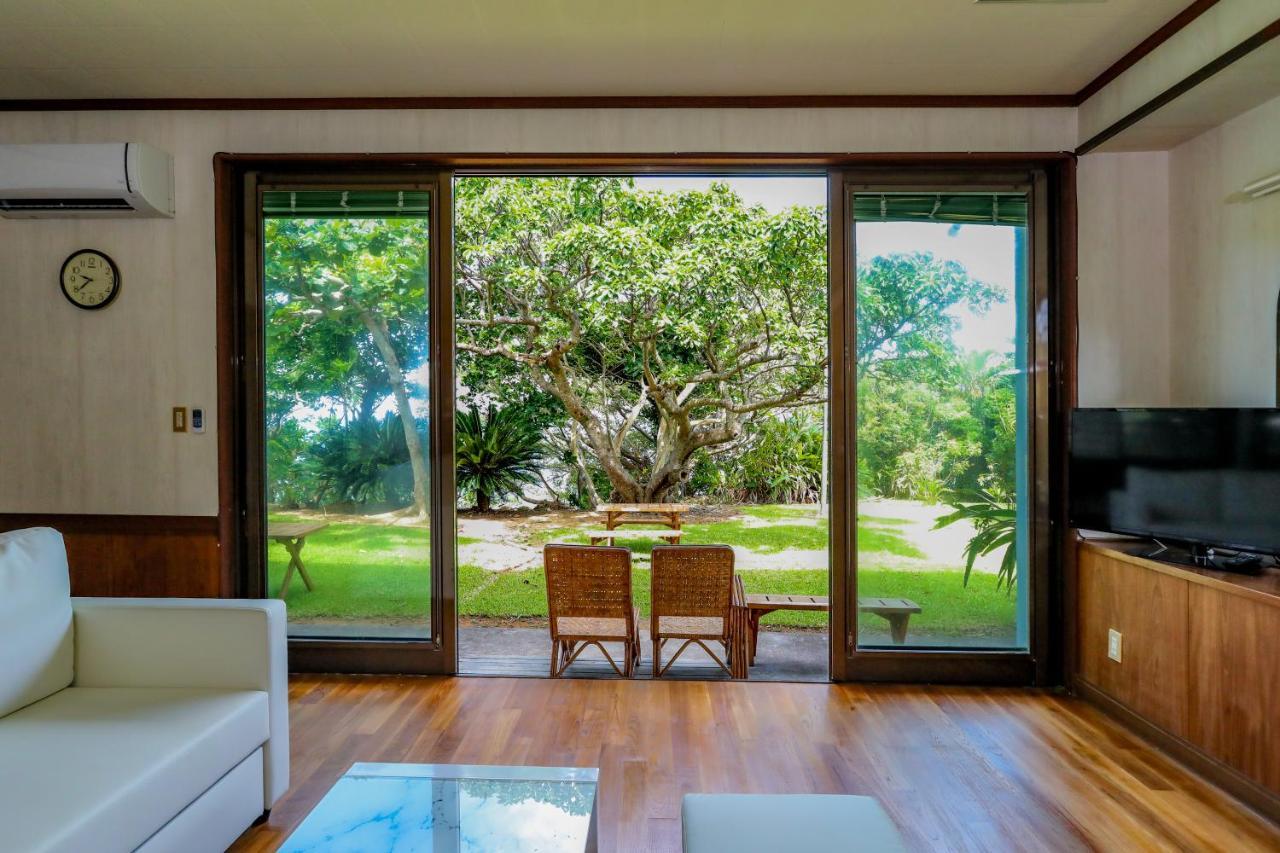 Ishigaki Sunset Cove Hotel Buitenkant foto