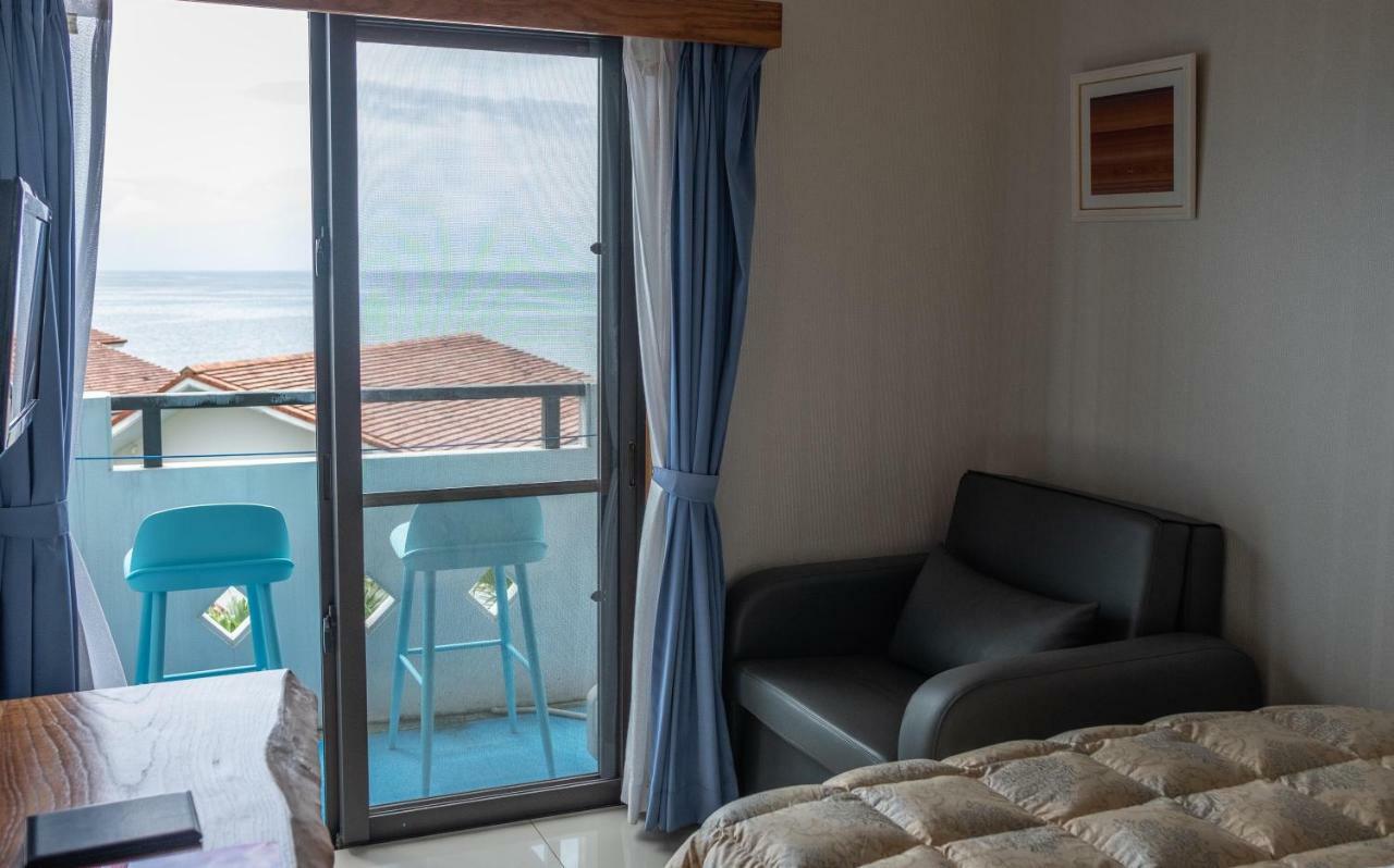 Ishigaki Sunset Cove Hotel Buitenkant foto