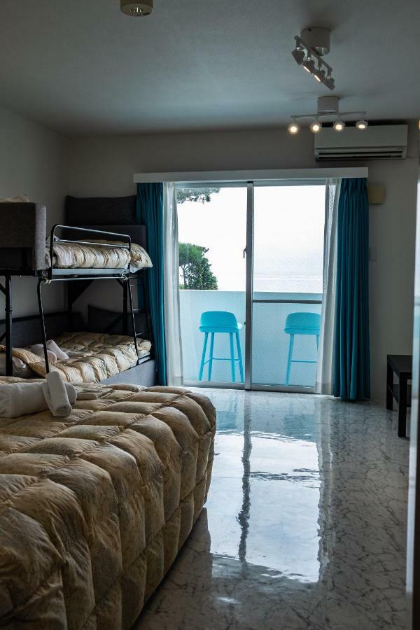 Ishigaki Sunset Cove Hotel Buitenkant foto